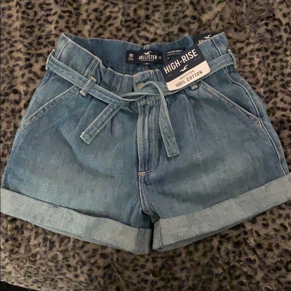 00 Hollister High-rise Mom Short